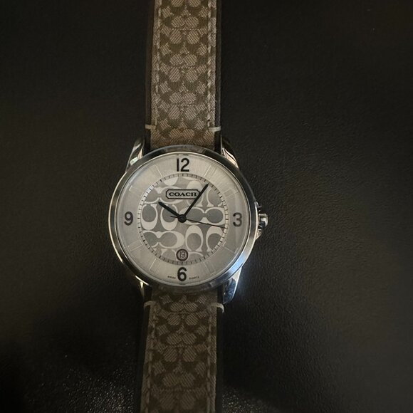 Coach Signature Brown & Khaki Women’s Watch - Need New Battery - Picture 3 of 10